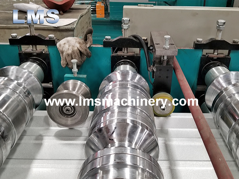 Metal Roof Tile Roll Forming Machine
